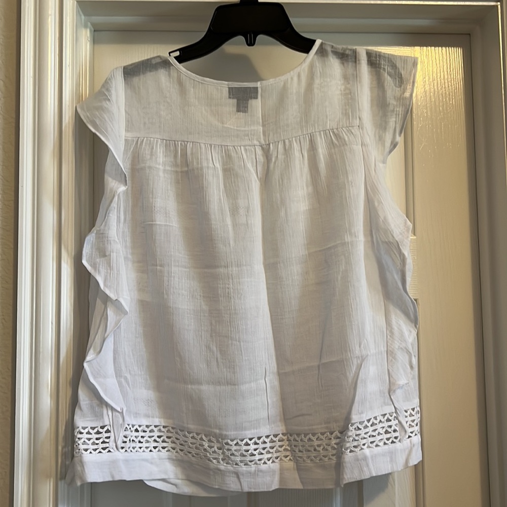 Woman’s a.n.a. White textured top, Size XL - Picture 3 of 6